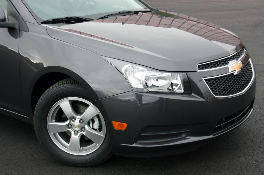  Chevrolet Cruze 1LT 2011 года  (фото 4 из 36)